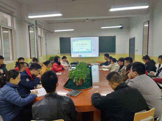 beat365在线体育官网登录入口召开班主任、班级主要干部班级管理培训会 (1).jpg